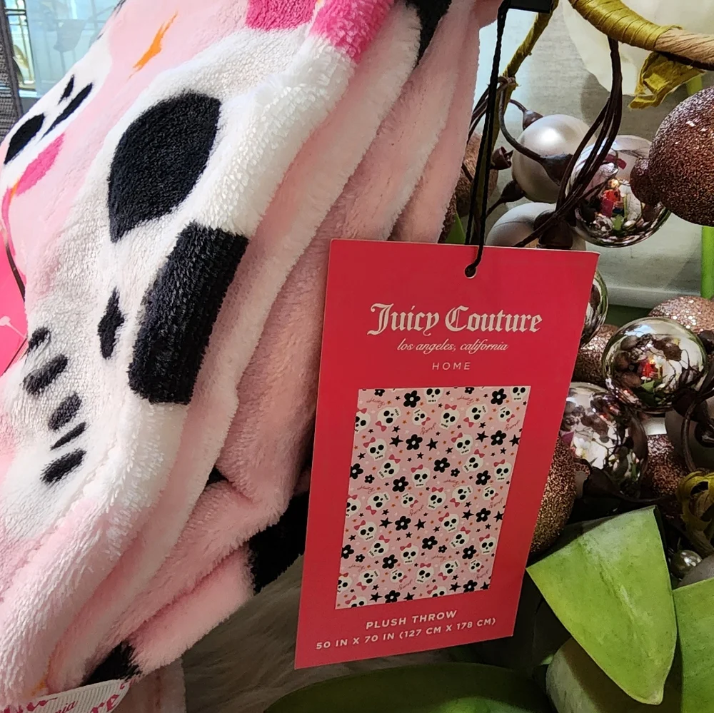 Juicy Coulture Ultra Soft Plush Throw new